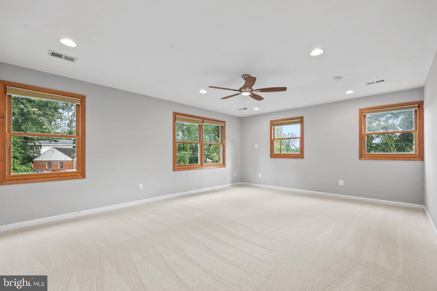 7609 Burnside Ct Property Photo 35