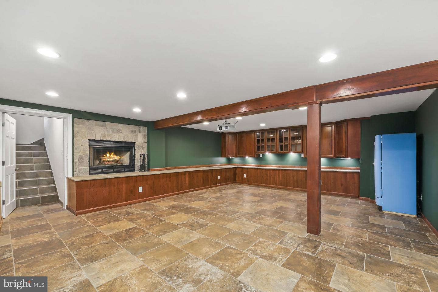 7609 Burnside Ct Property Photo 43