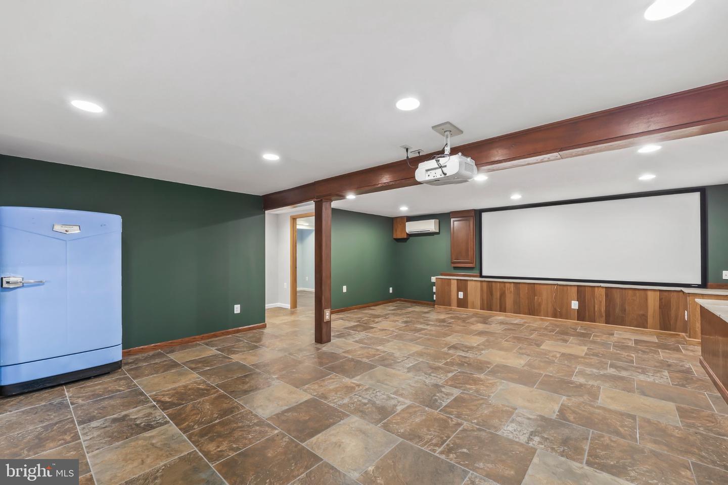 7609 Burnside Ct Property Photo 45