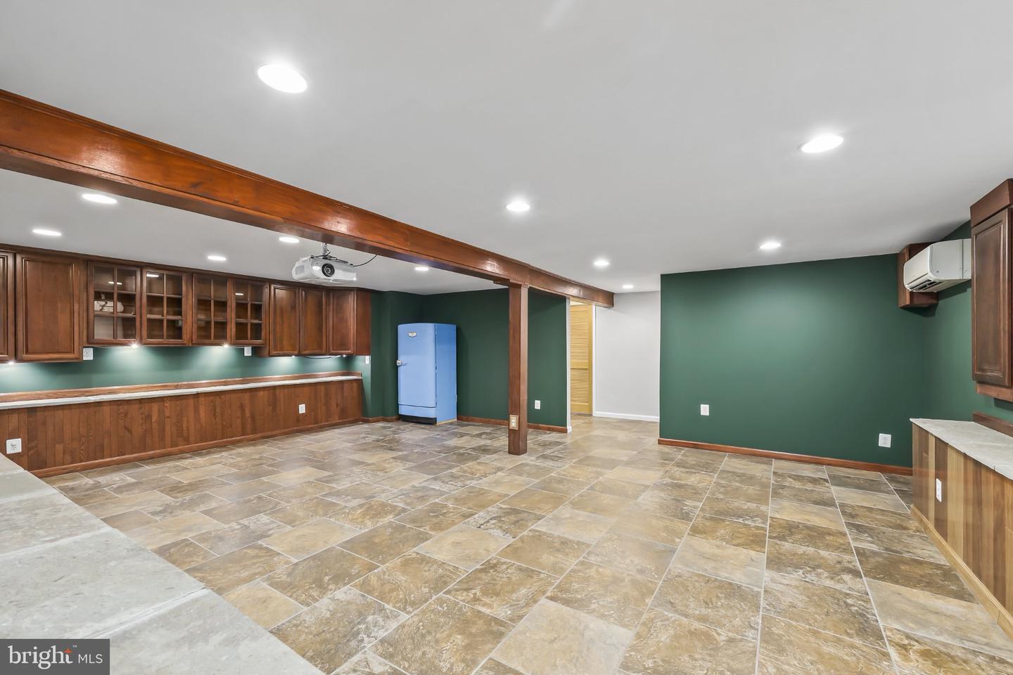 7609 Burnside Ct Property Photo 46