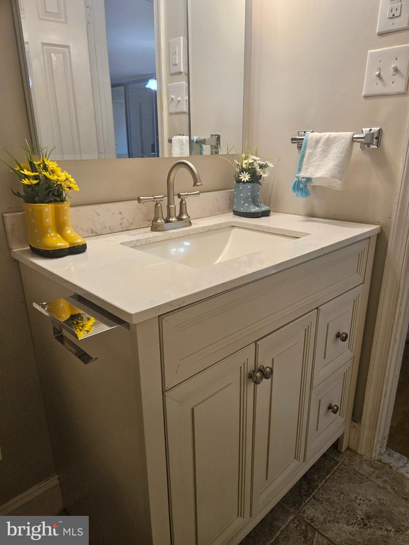 4415 Briarwood Ct N #45 Property Photo 5