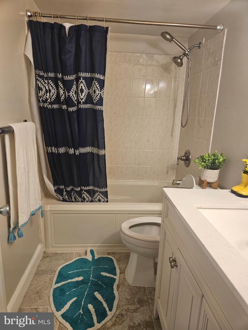 4415 Briarwood Ct N #45 Property Photo 8