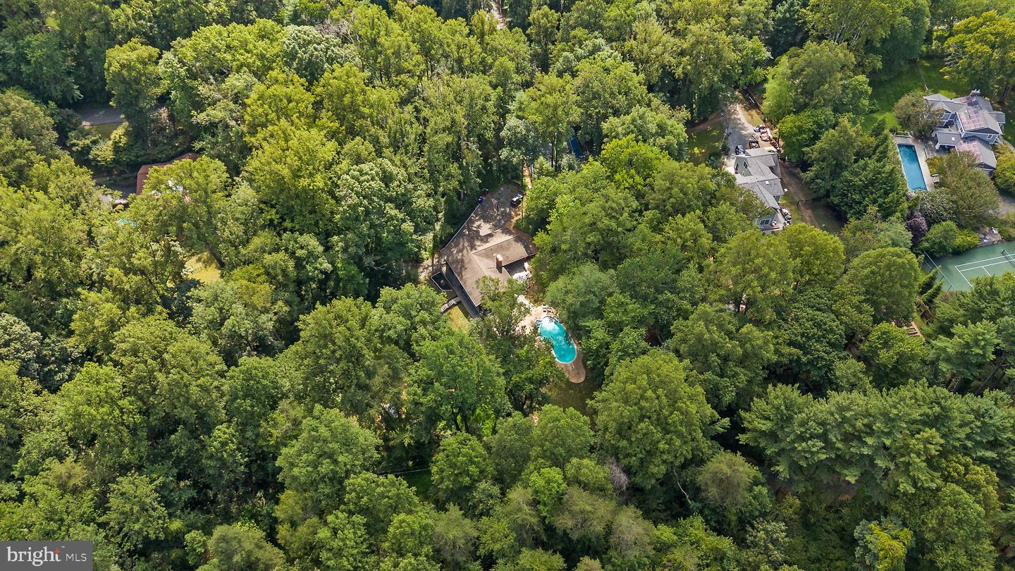10204 Westford Dr Property Photo 6