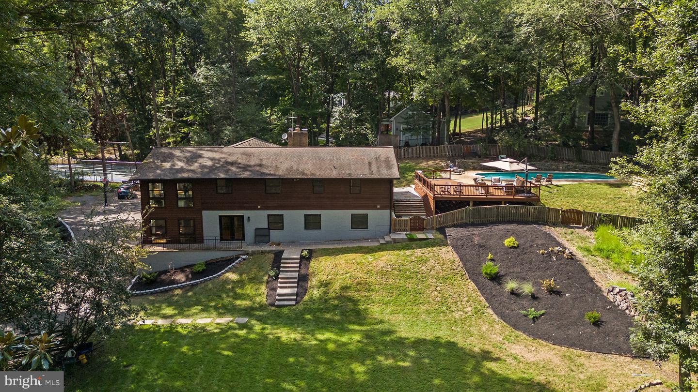 10204 Westford Dr Property Photo 18