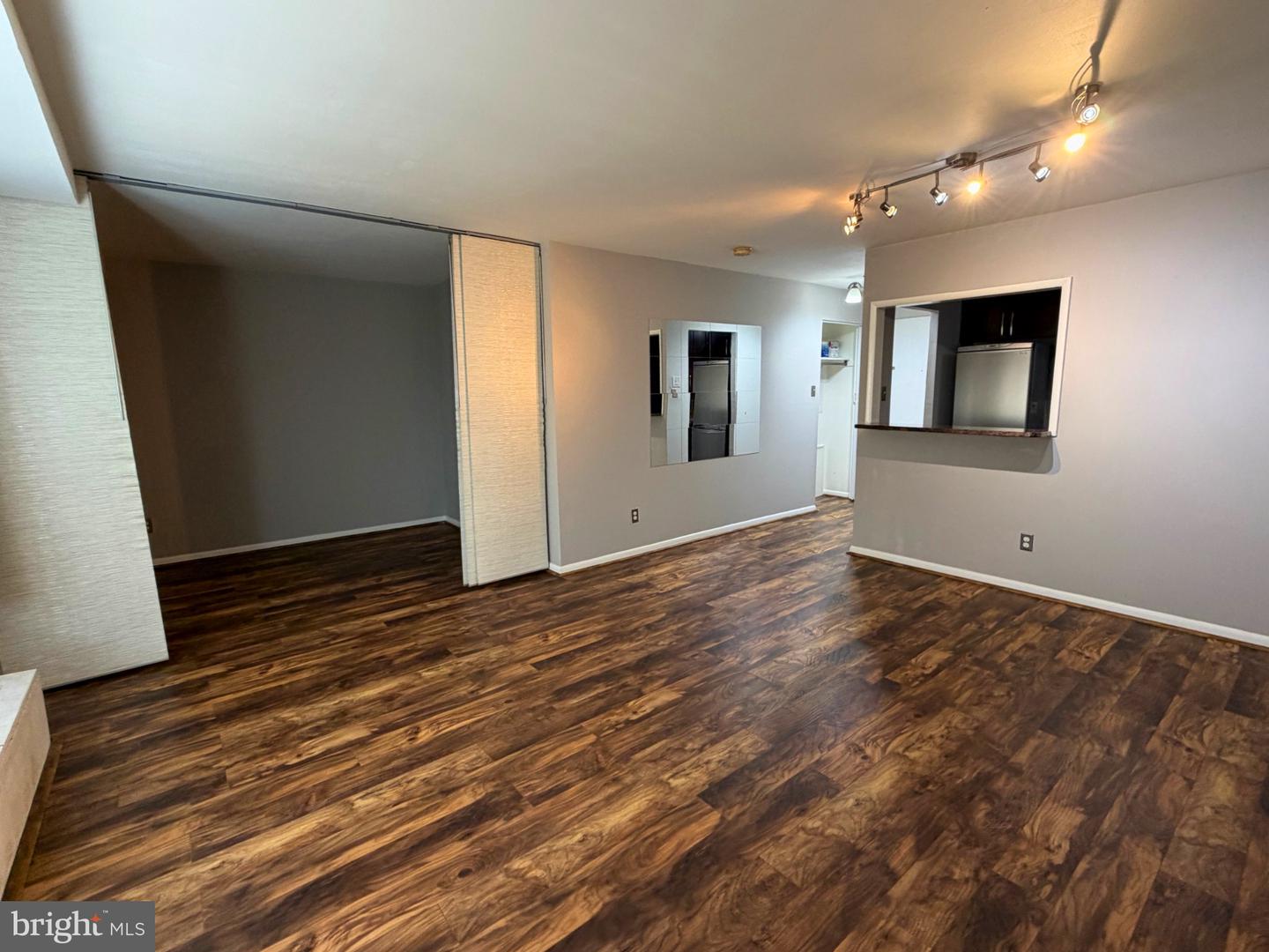 6001 Arlington Blvd #207 Property Photo 6