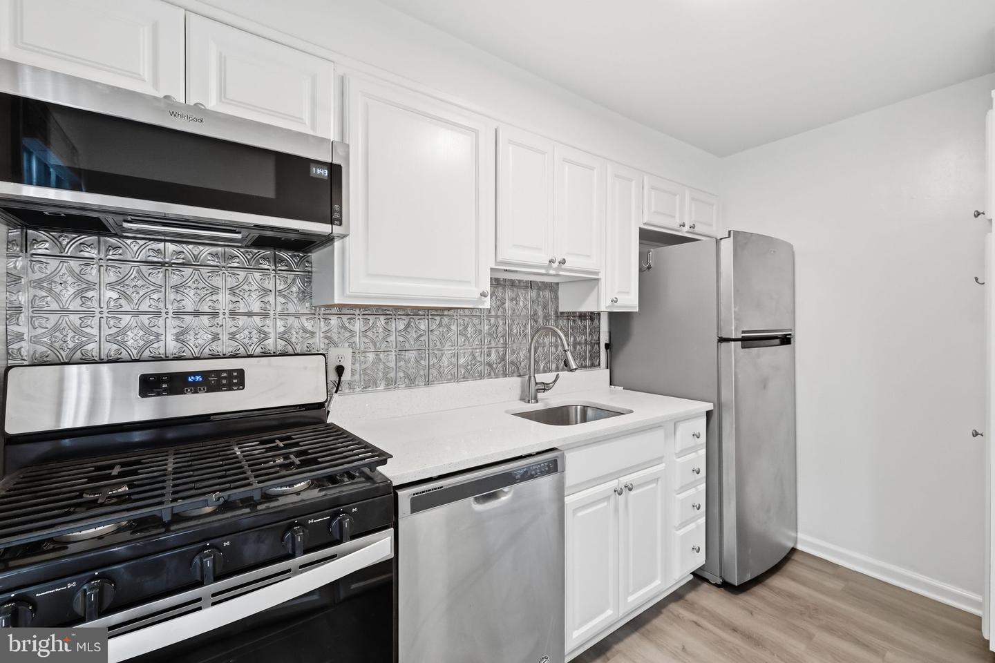 6604 10th St #c1 Property Photo 7