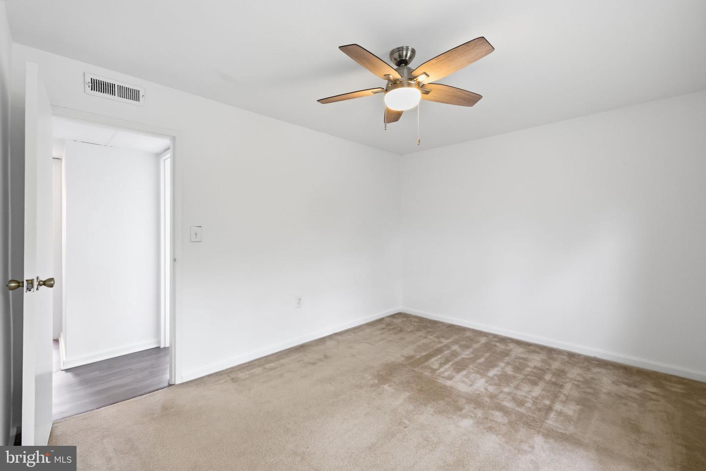 6604 10th St #c1 Property Photo 18
