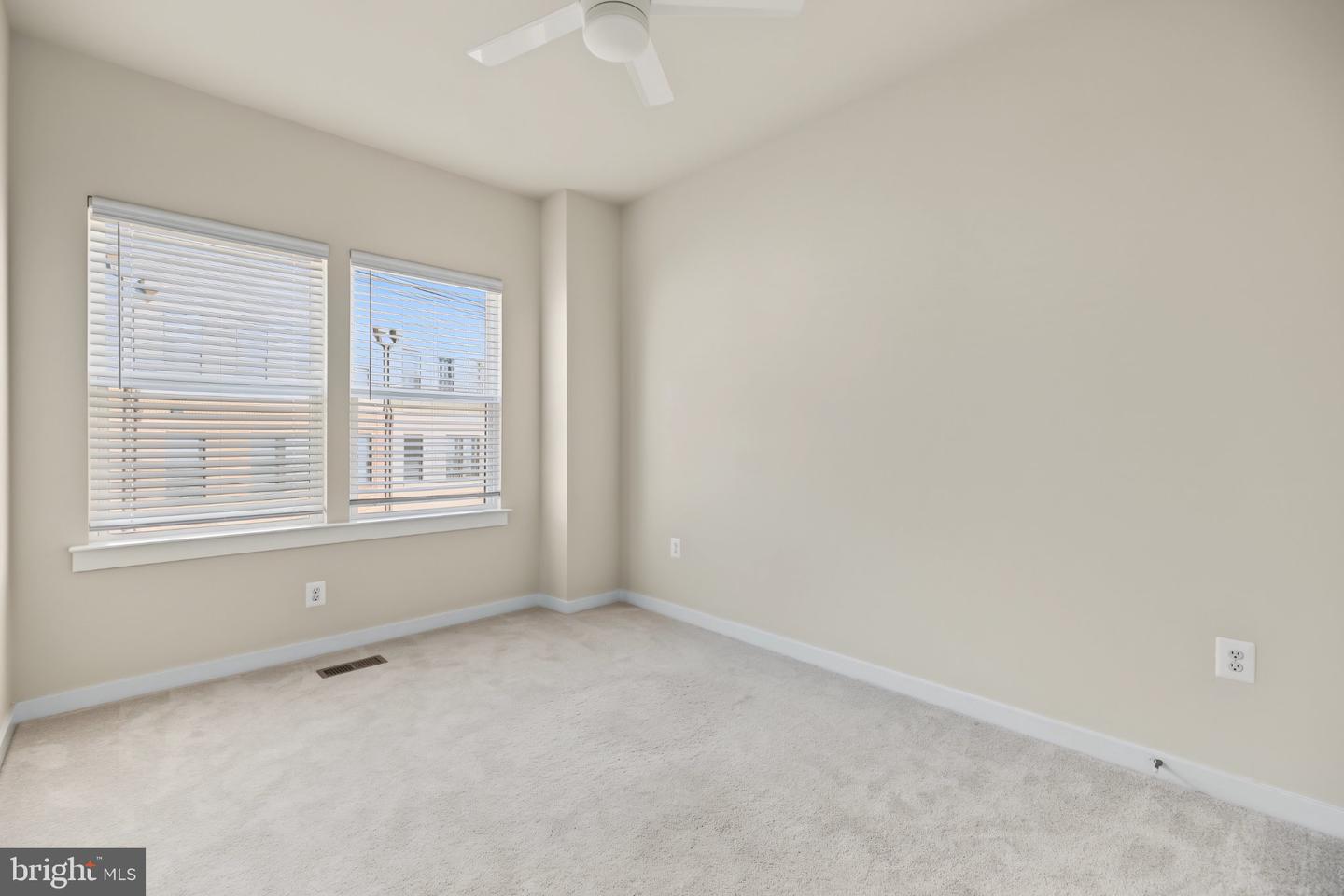 14176 Gypsum Loop Property Photo 34