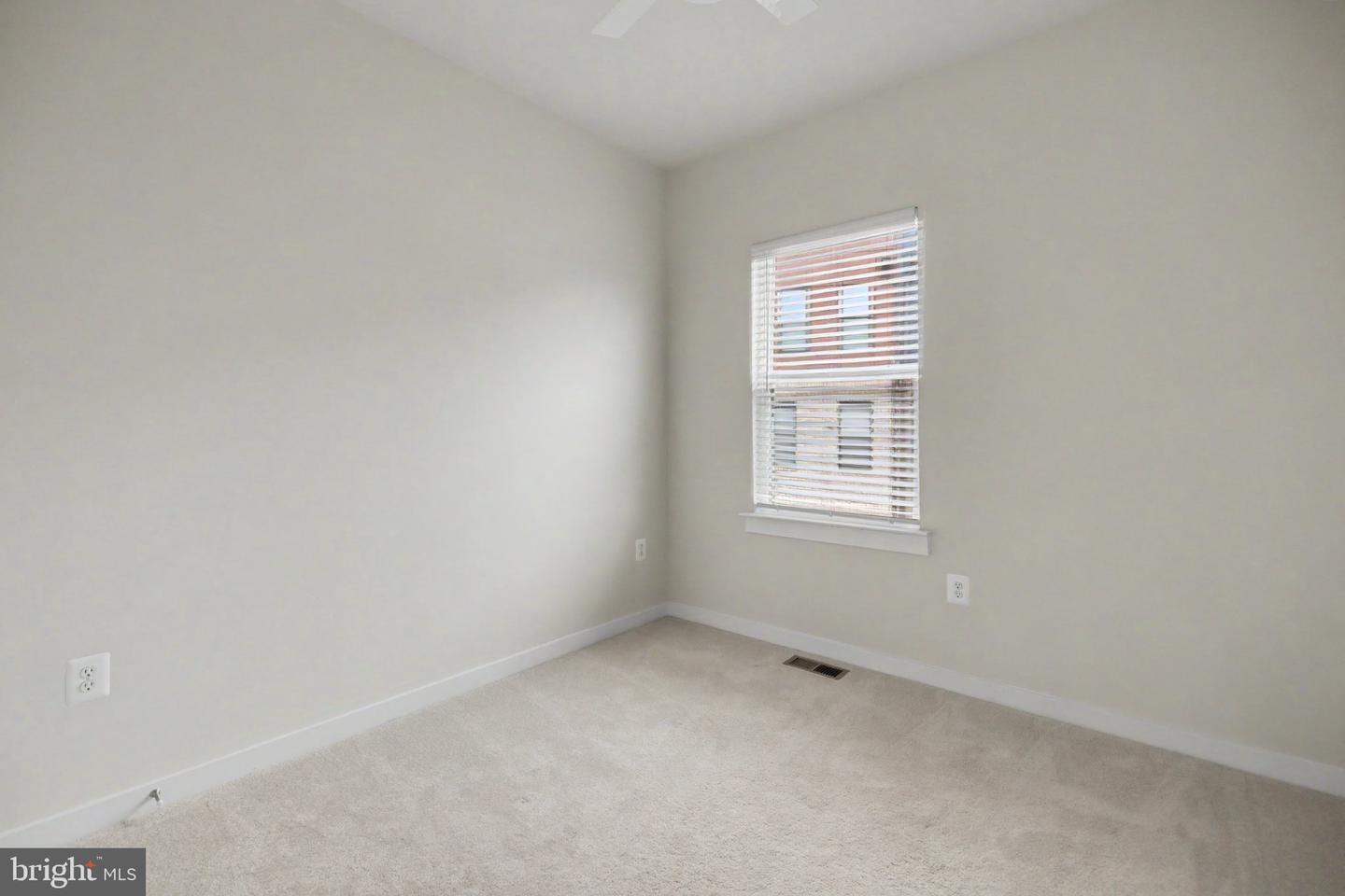 14176 Gypsum Loop Property Photo 38