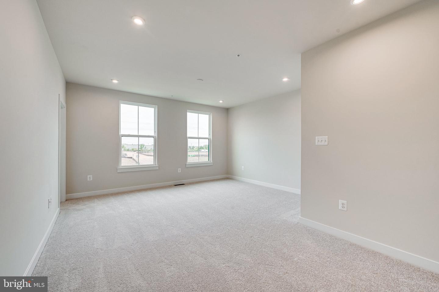 14055 Sunrise Valley Dr Property Photo 16