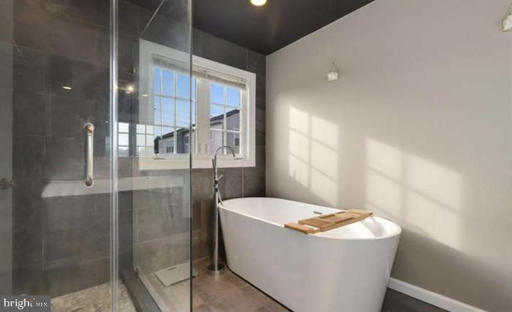 8441 Kirby Lionsdale Dr Property Photo 21