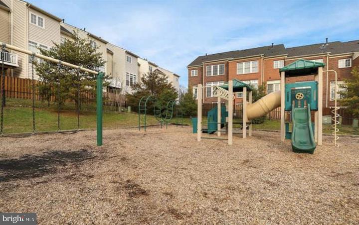 8441 Kirby Lionsdale Dr Property Photo 25