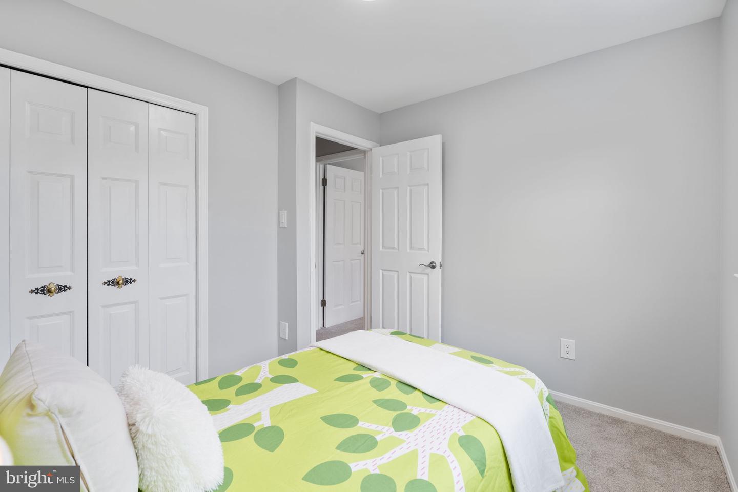 4552 King Edward Ct Property Photo 24