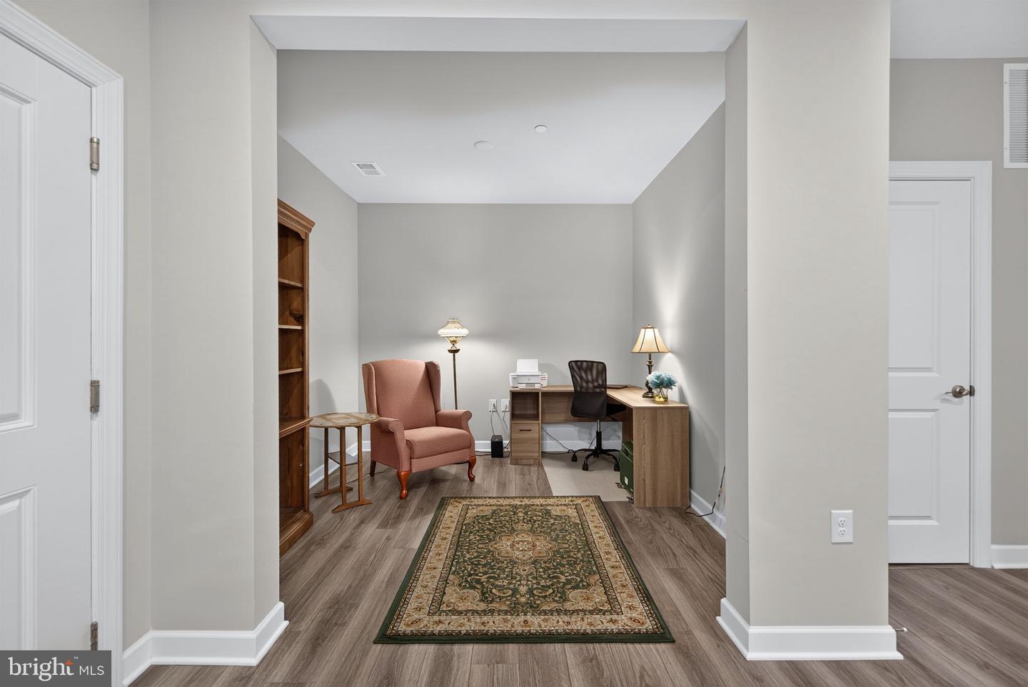 3925 Fair Ridge Dr #303 Property Photo 27