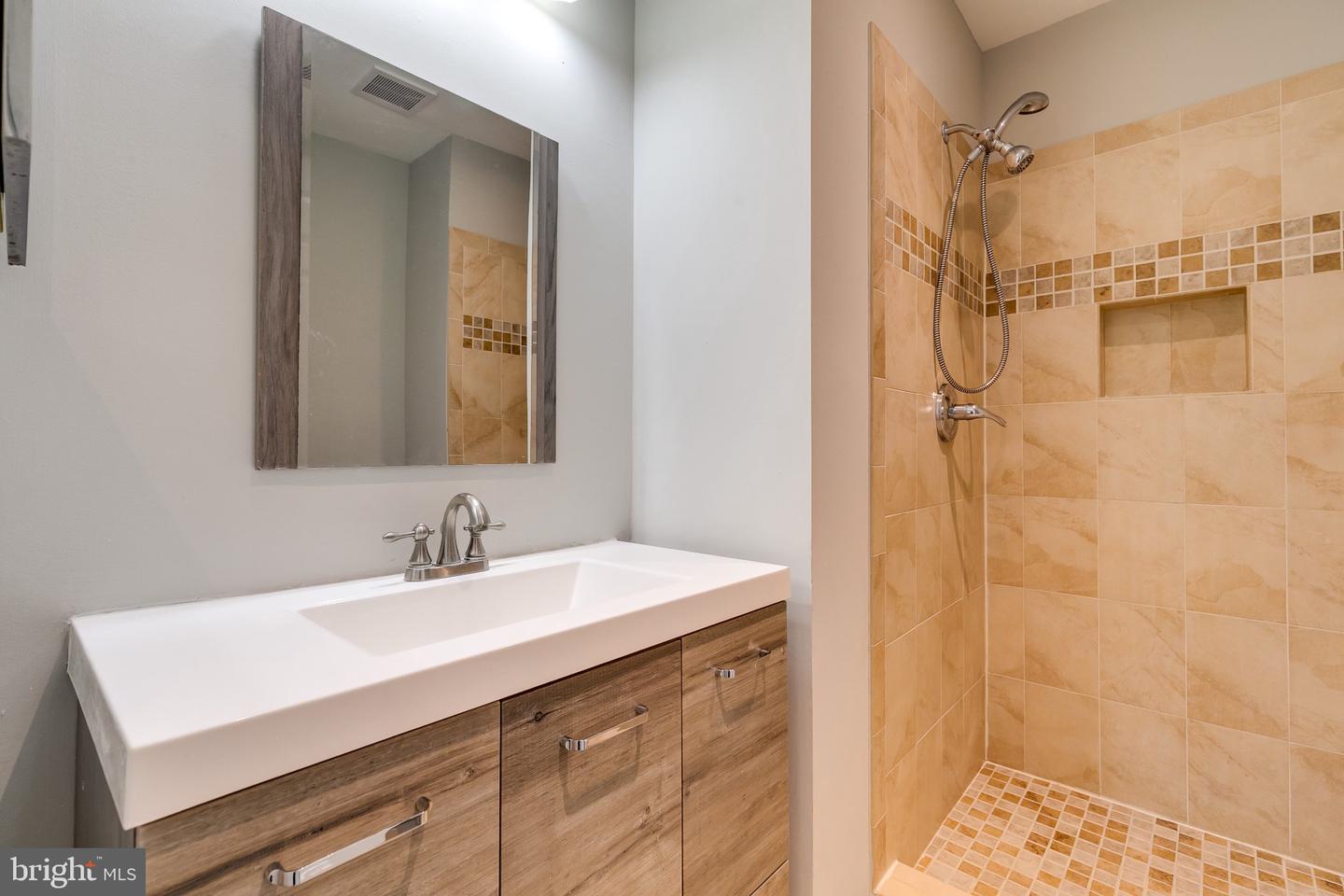 13656 Wildflower Ln Property Photo 17