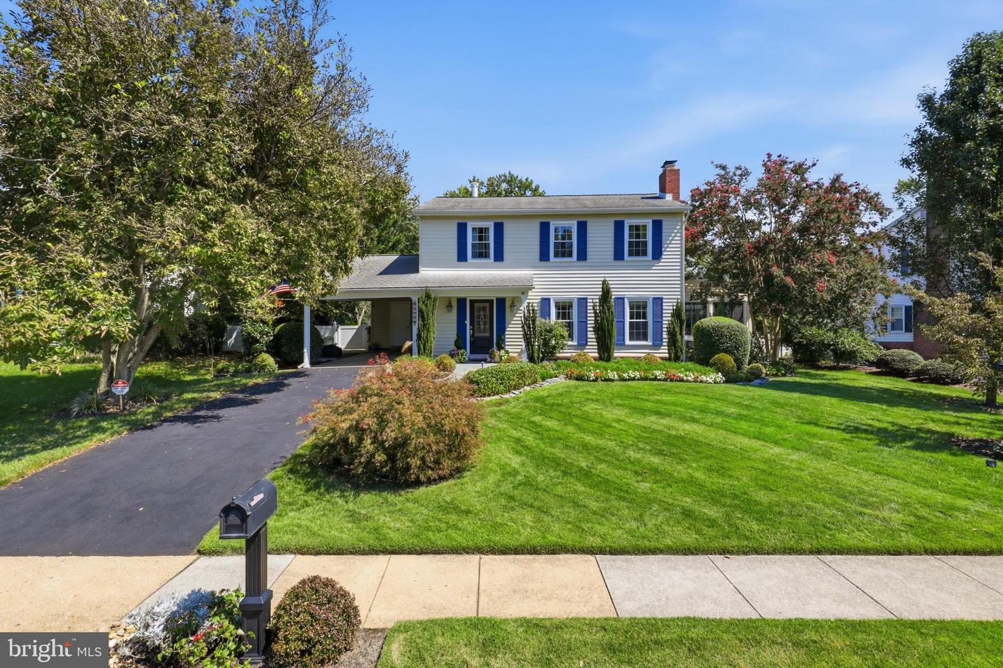 7711 Hayfield Rd Property Photo 1