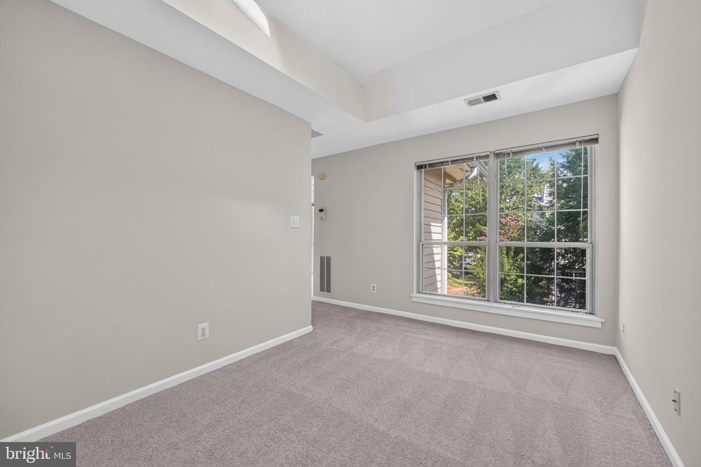4501 Hazeltine Ct #g Property Photo 12