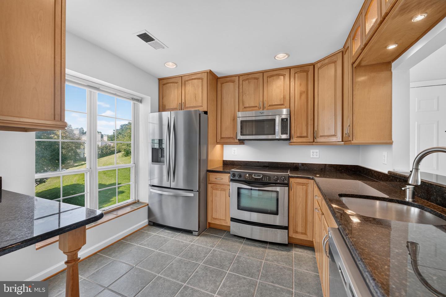 4501 Hazeltine Ct #g Property Photo 15