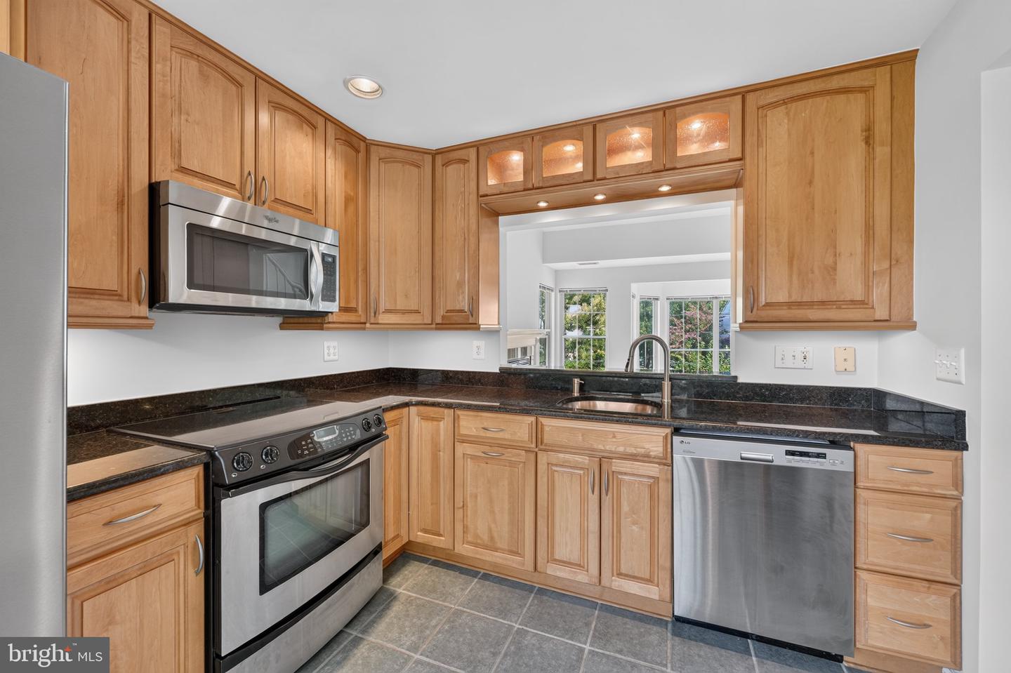 4501 Hazeltine Ct #g Property Photo 16