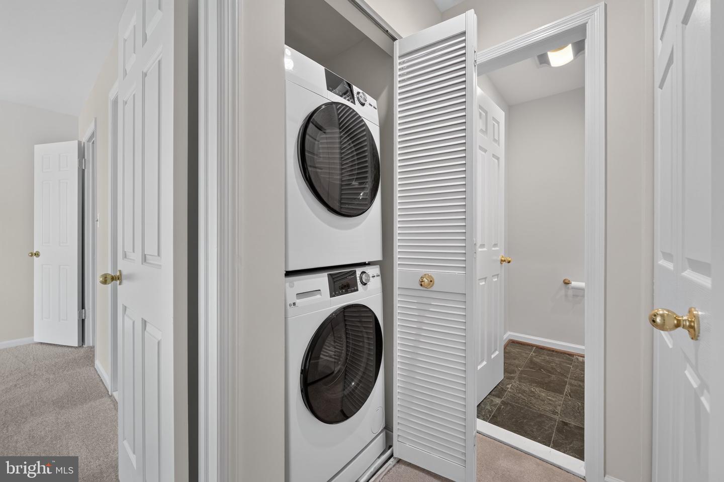 4501 Hazeltine Ct #g Property Photo 18