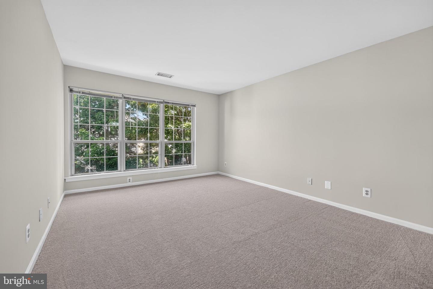 4501 Hazeltine Ct #g Property Photo 21