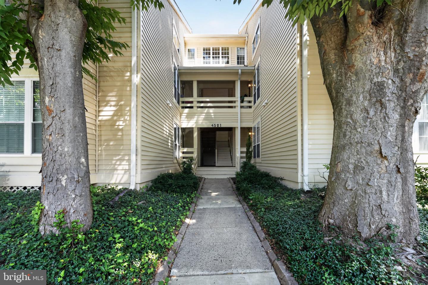 4501 Hazeltine Ct #g Property Photo 33