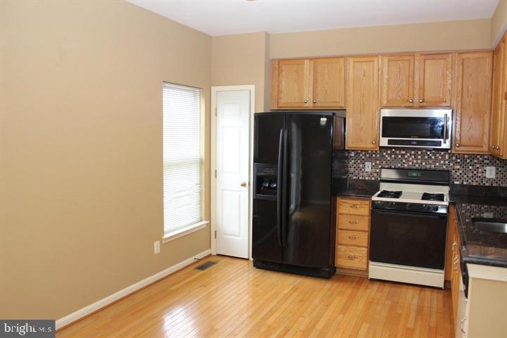 2555 Chase Wellesley Dr Property Photo 7