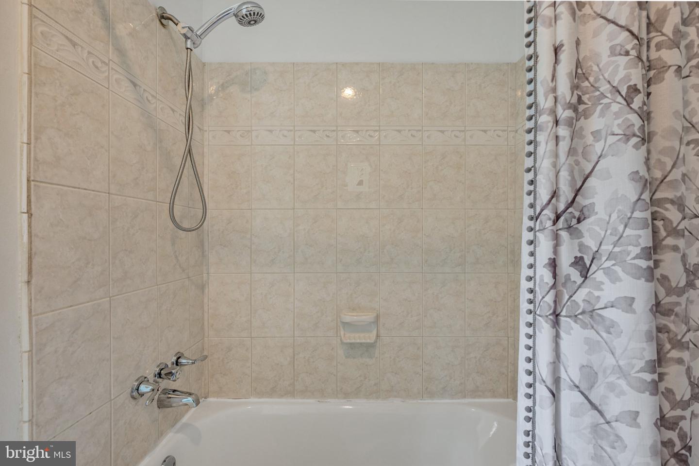 8620 Yardley Dr Property Photo 32