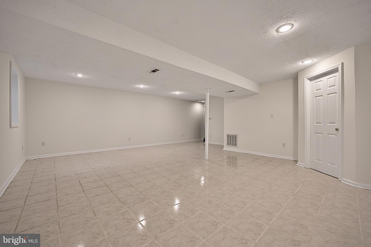 8620 Yardley Dr Property Photo 38
