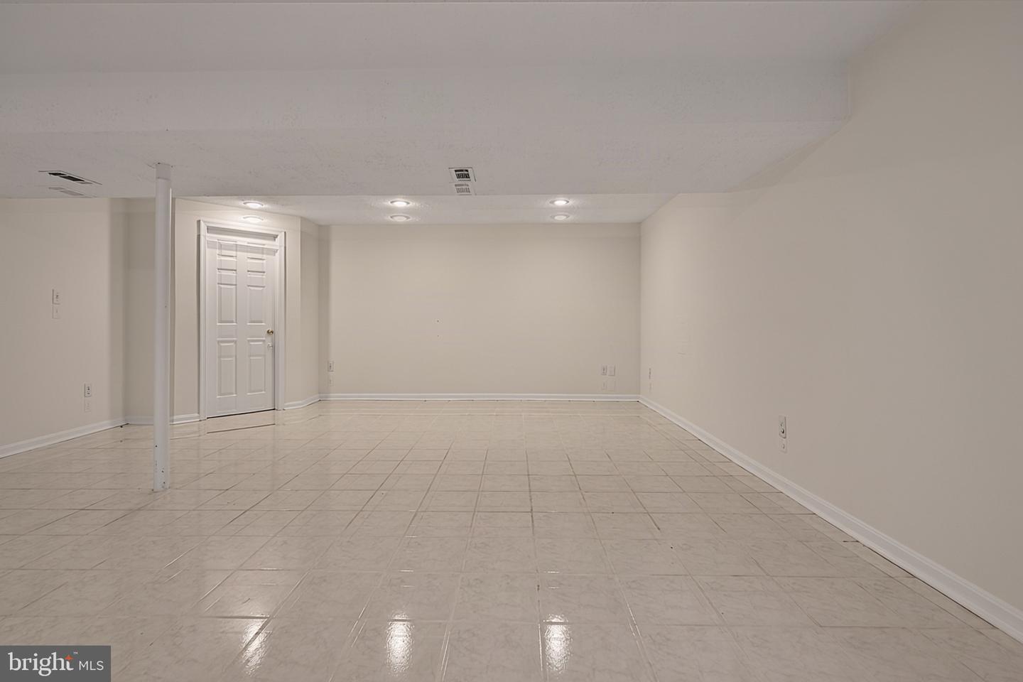 8620 Yardley Dr Property Photo 39