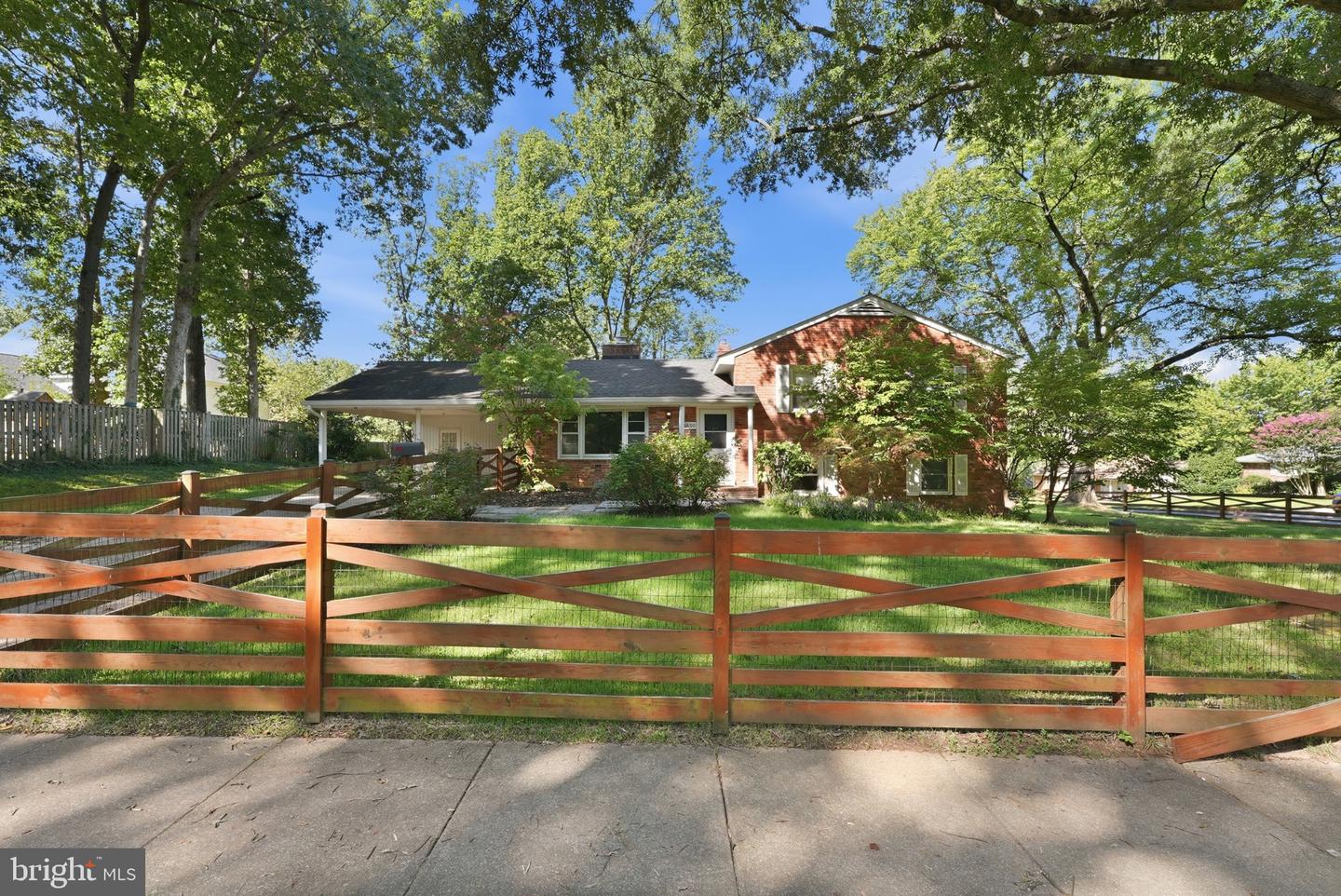6800 Ava St Property Photo 1