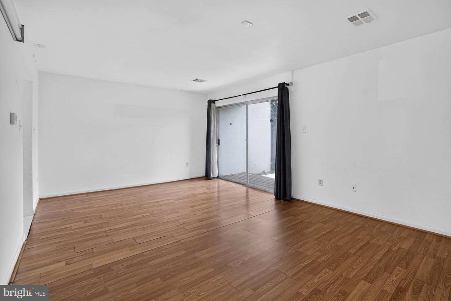 1151 Dublin Pl Property Photo 6
