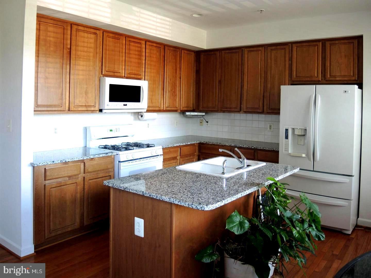 6409 NICE PL Property Photo 1