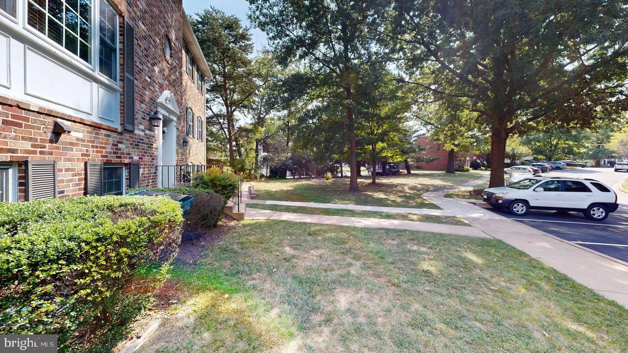 2303 Mcgregor Ct Property Photo 28