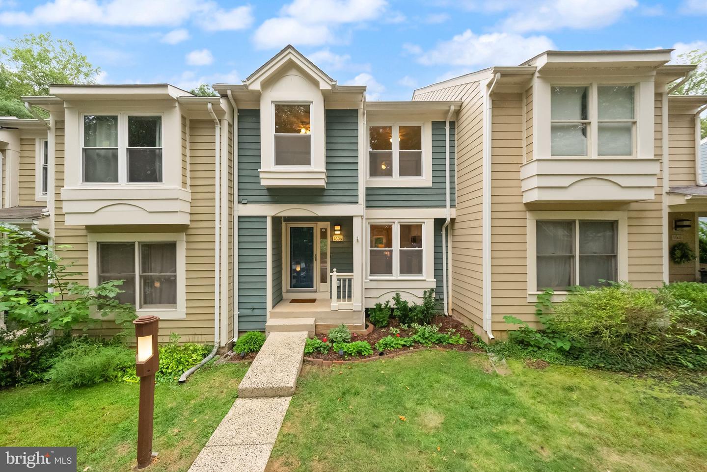 1606 OAK SPRING WAY Property Photo 1