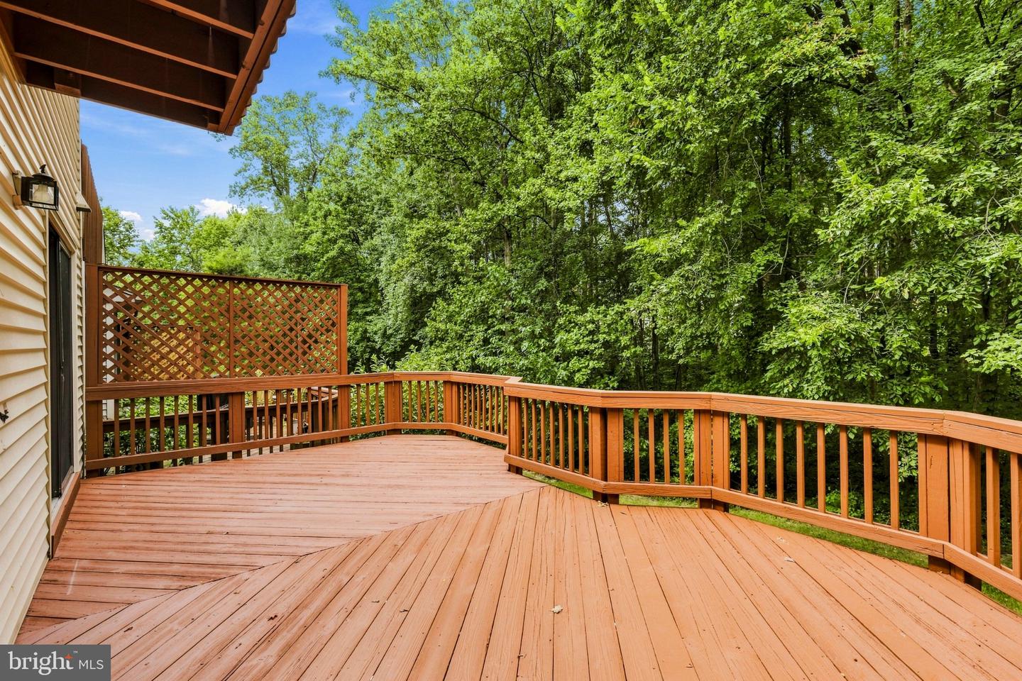 7937 Valleyfield Dr Property Photo 15