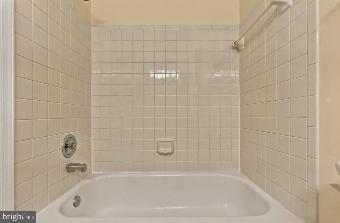 7937 Valleyfield Dr Property Photo 23