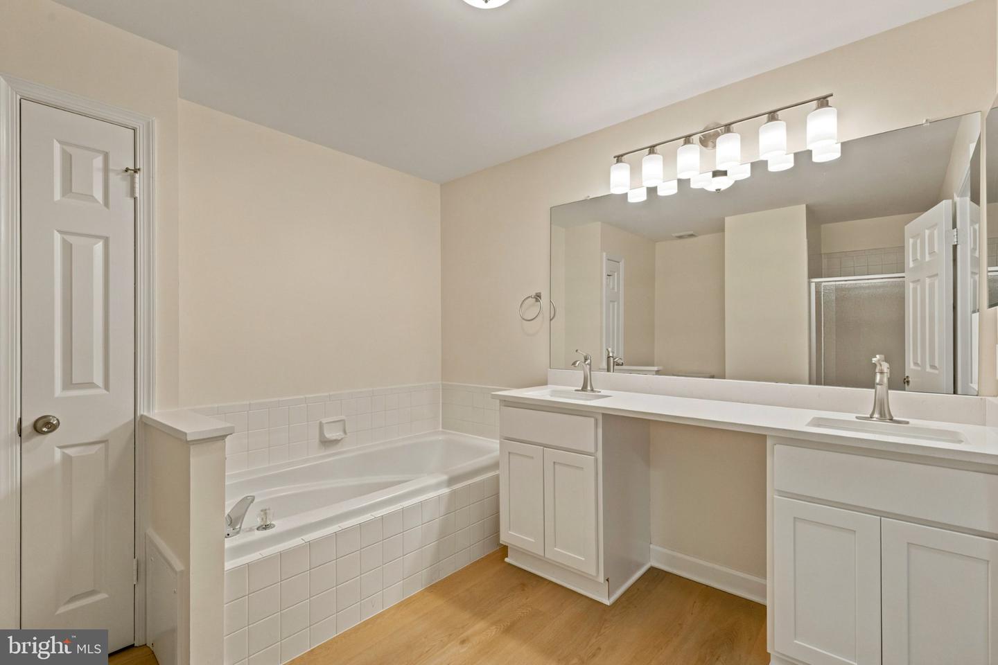 7937 Valleyfield Dr Property Photo 28