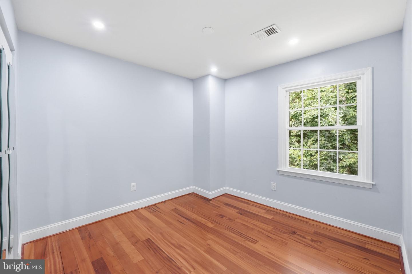 8562 Tyrolean Way Property Photo 19