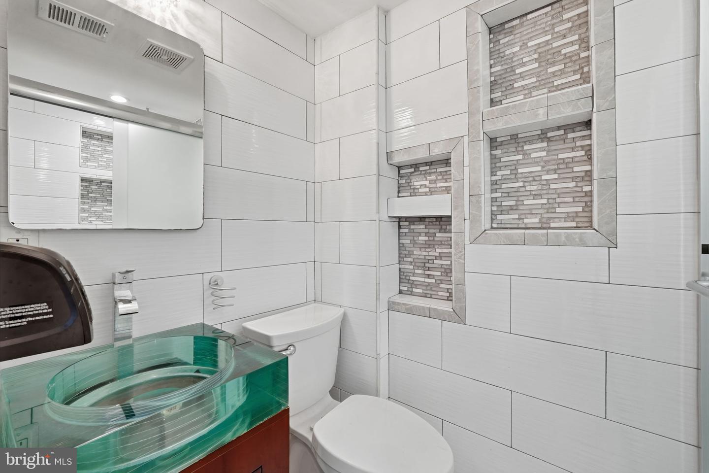8562 Tyrolean Way Property Photo 31