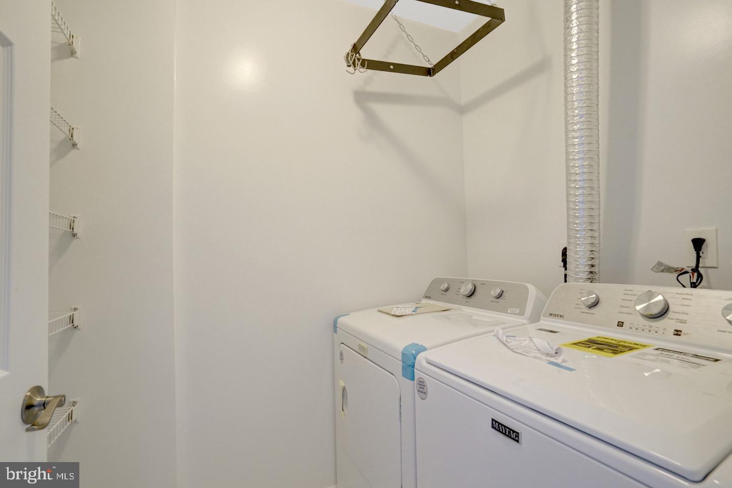 6990 Falls Reach Dr #301 Property Photo 19