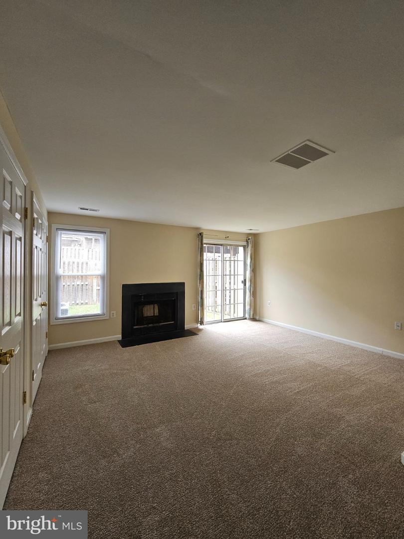 13918 Ludington Pl Property Photo 4