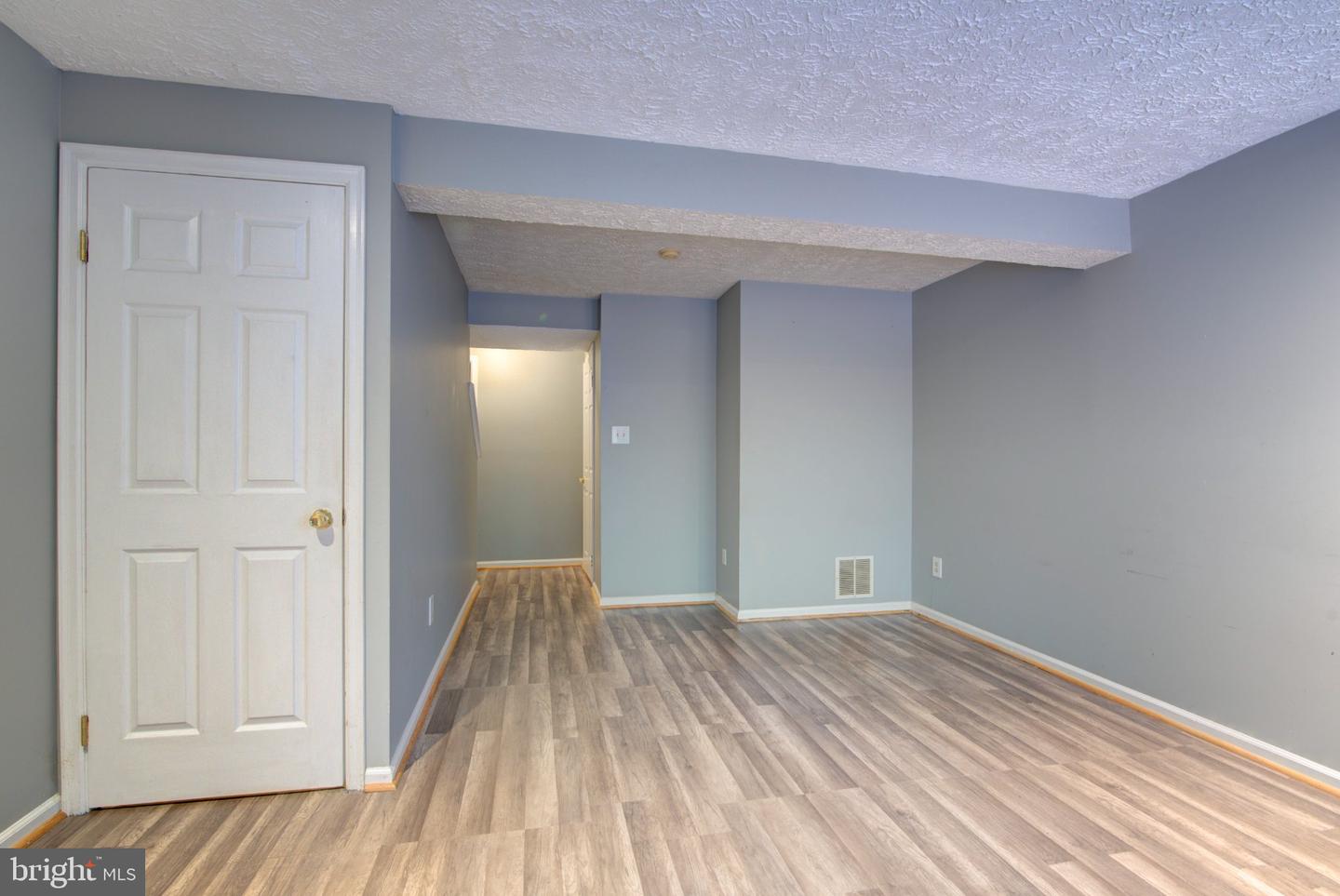 8541 Koluder Property Photo 27