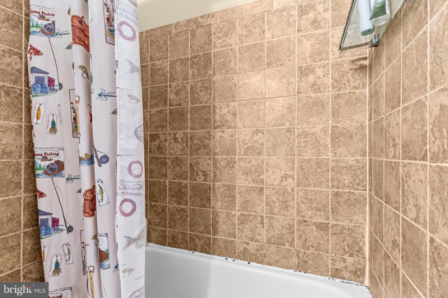 5602 Sutherland Ct Property Photo 17