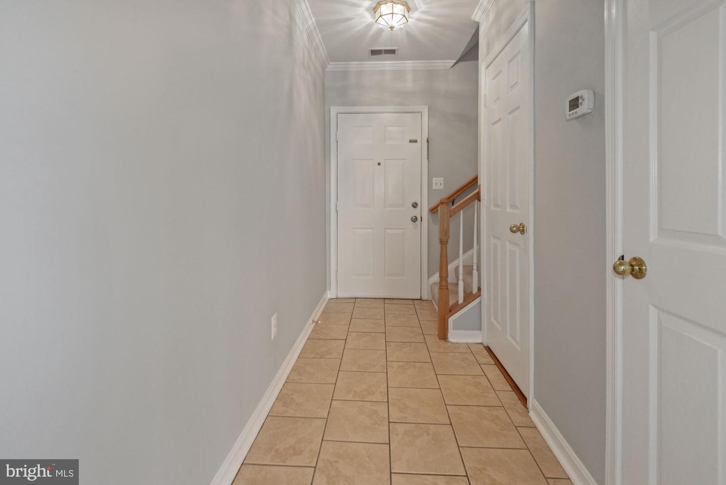2480 Angeline Dr #302 Property Photo 5