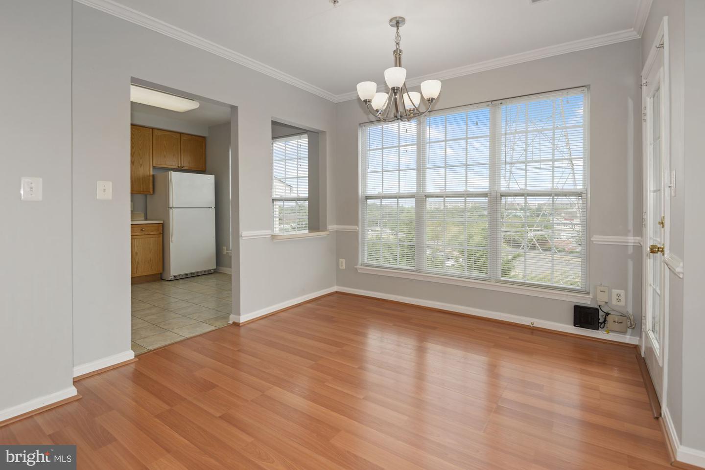 2480 Angeline Dr #302 Property Photo 12