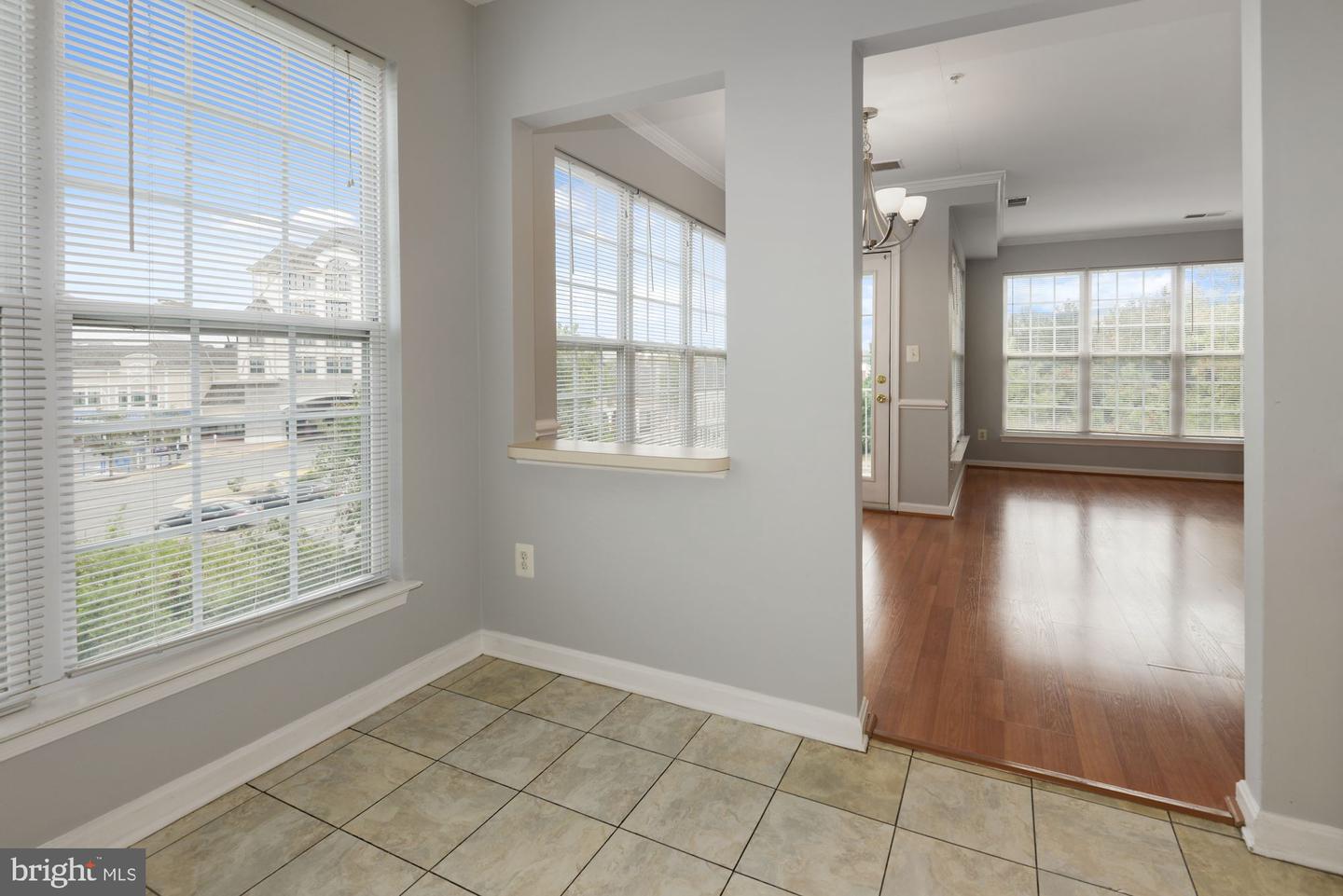 2480 Angeline Dr #302 Property Photo 13