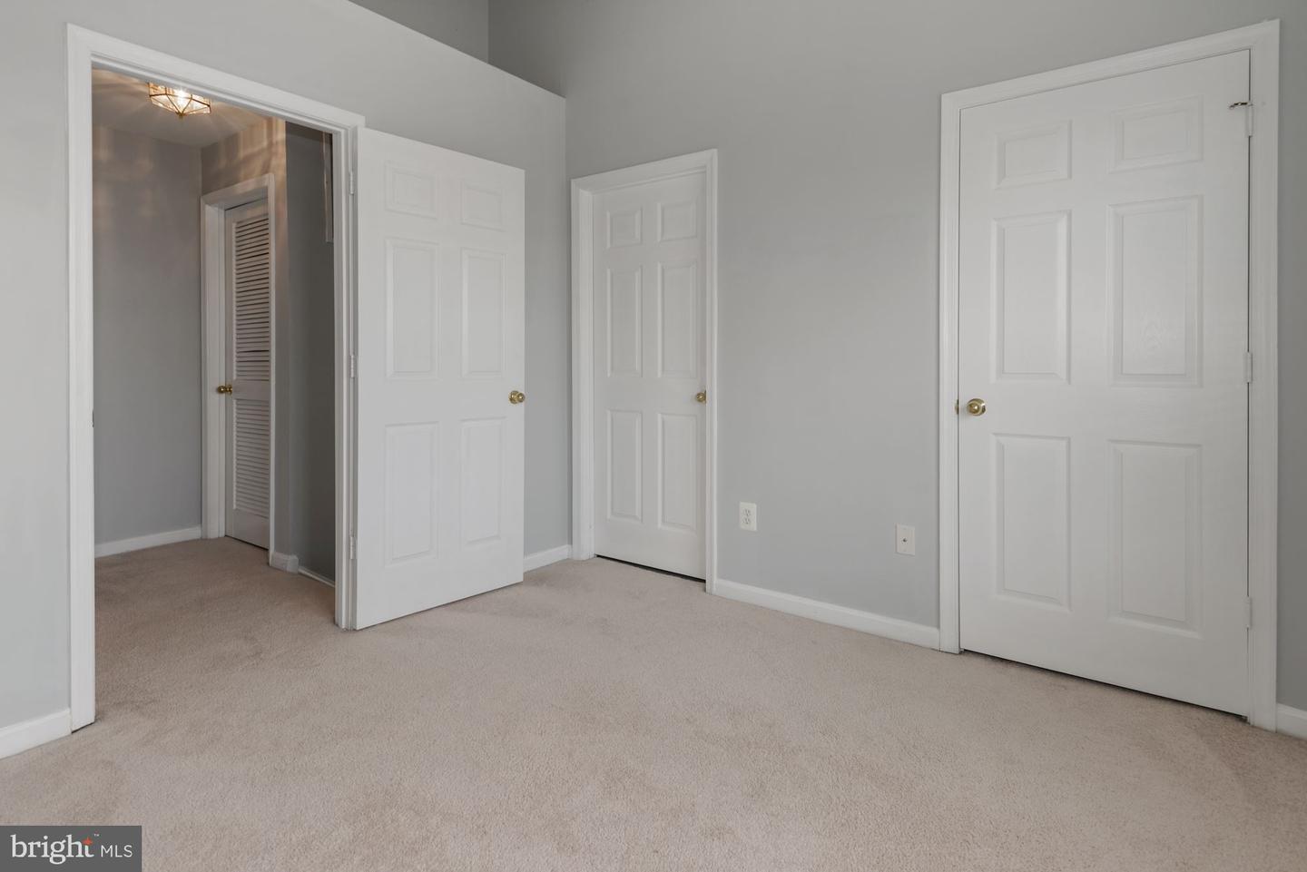 2480 Angeline Dr #302 Property Photo 21