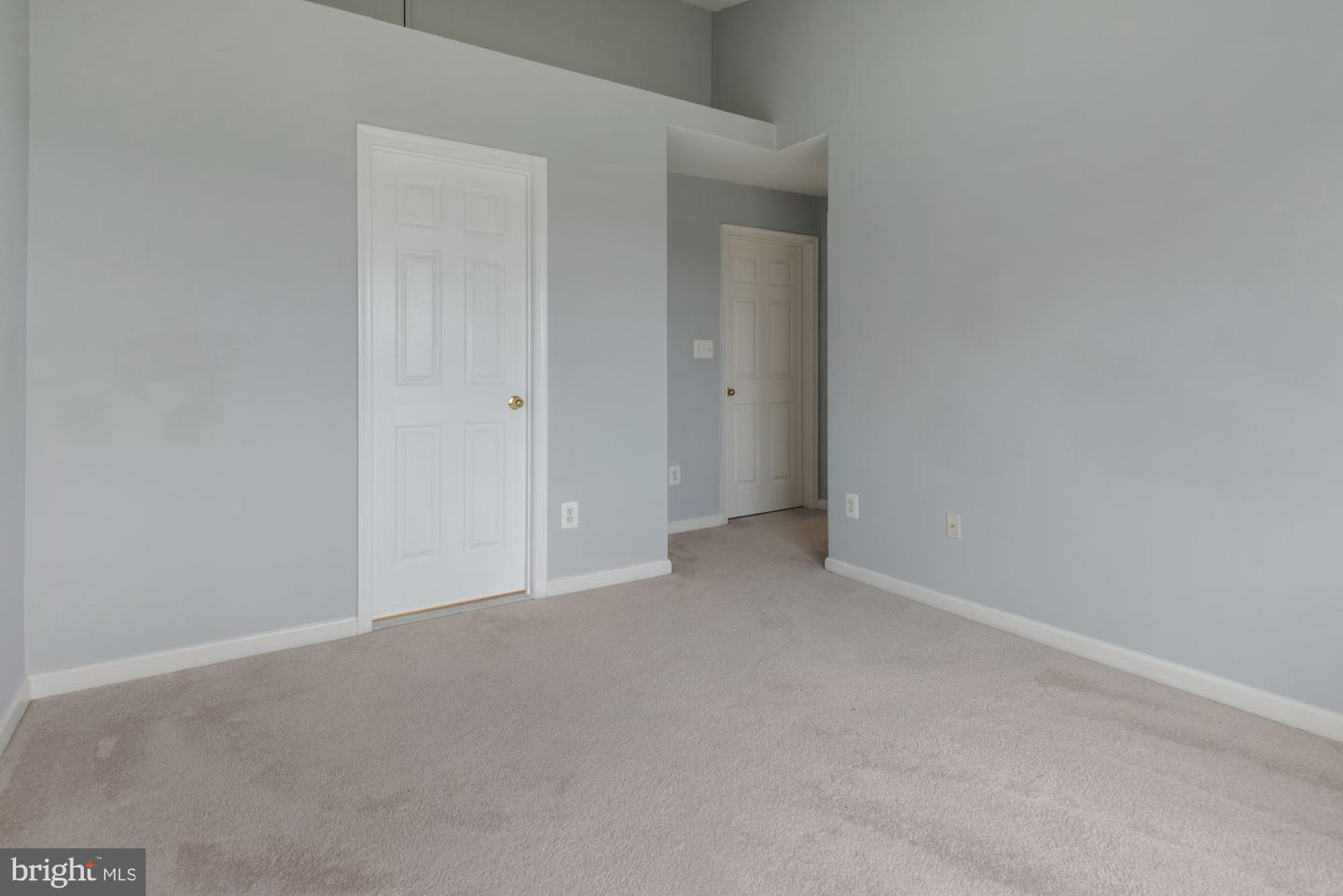 2480 Angeline Dr #302 Property Photo 22