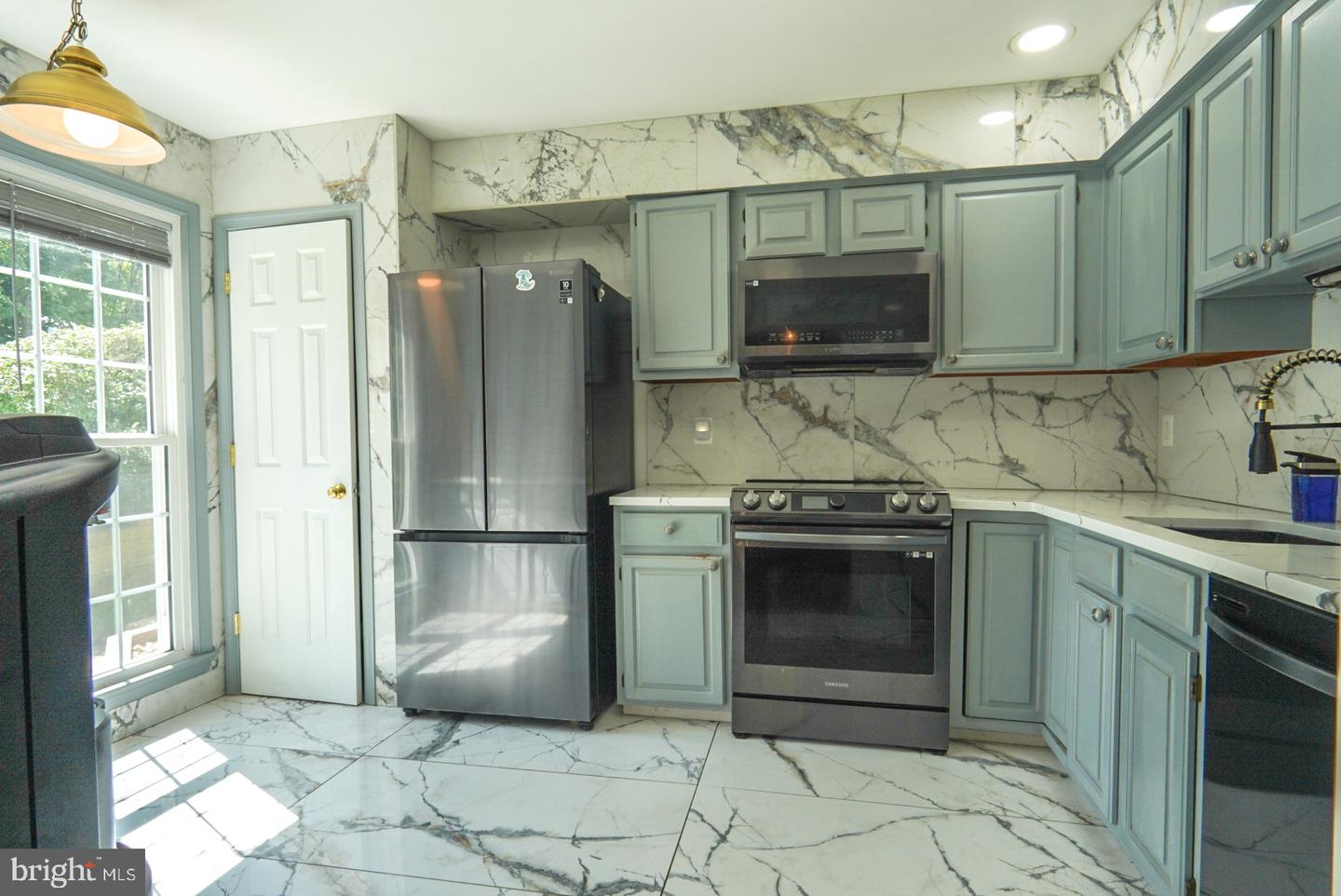 8110 Clifforest Dr Property Photo 13